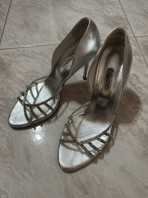 Dodici leather sandals with rhinestones like new, silver