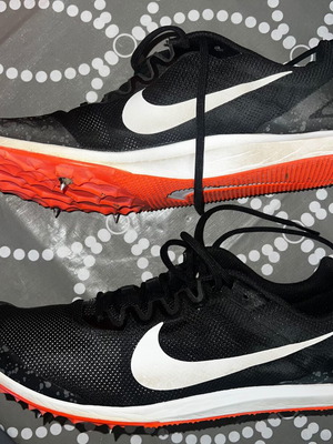 Παπούτσια στίβου Nike καινούργια, μέγεθος 45.5, μαύρο και άσπρο