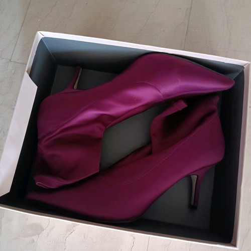 Boots like new, size 41, beautiful feminine color