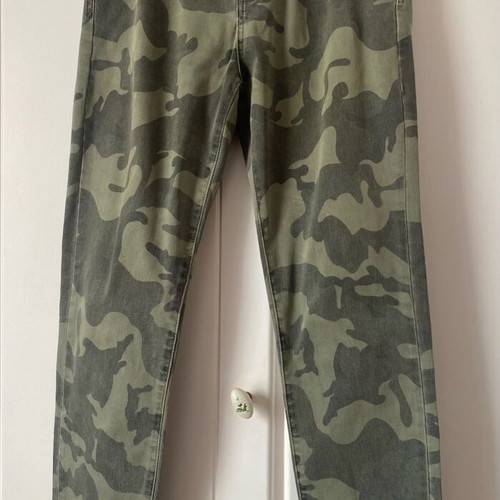 Women's jogger pants with camouflage pattern like new, size S