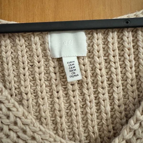 H&M sweater used, beige knit with elegant V-neck