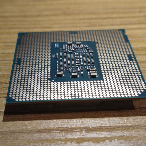 Intel Core i3-9100 επεξεργαστής μεταχειρισμένος με ψύκτρα για Socket 1151 rev 2