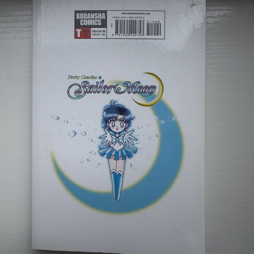 Sailor Moon Volume 2 manga book like new, English