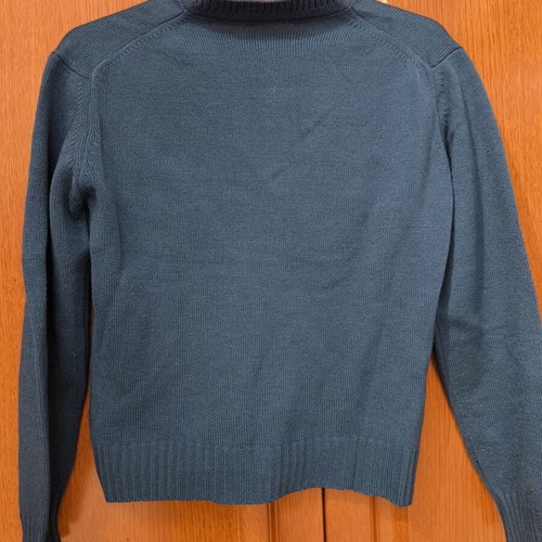 Children's blue V-neck sweater like new, size 12-14 years