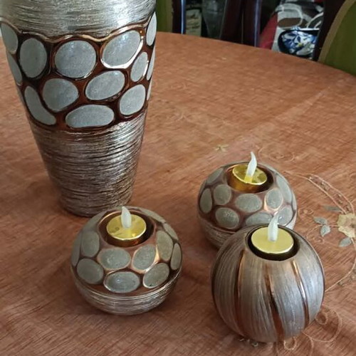 Brown vase and 3 brown tealight holders like new