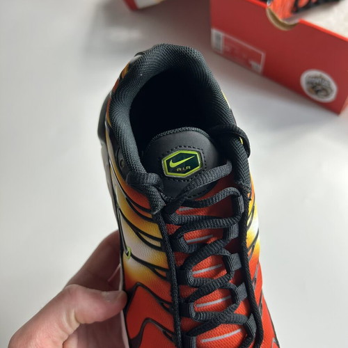 Nike Air Max Plus sneakers brand new, Sunset Orange Yellow, size 38