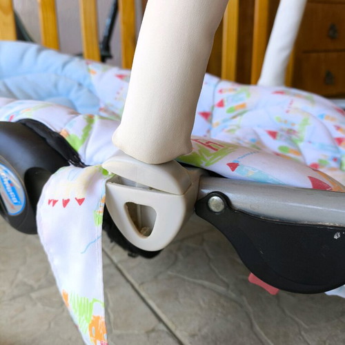 Chicco baby rocker used with toy bar