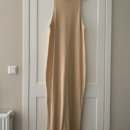 H&M long column knit maxi dress XS used, beige