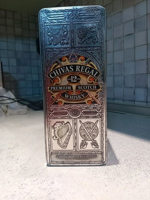 Collectible metal box Chivas Regal 12 years like new