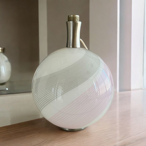 La Murrina table lamp white used with pink and gray vintage 80s details