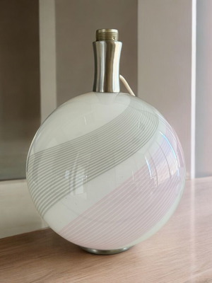 La Murrina table lamp white used with pink and gray vintage 80s details