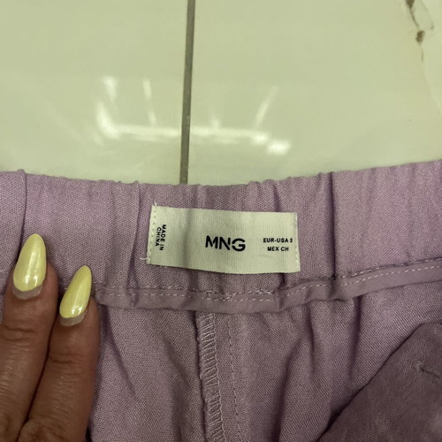 Mango shorts with integrated belt and side pockets, like new, small, purple
