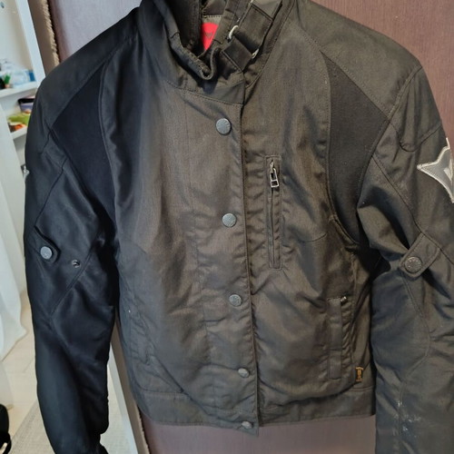 Dainese women's motorcycle jacket size 40 like new