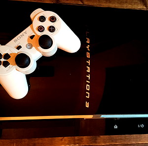 PLAYSTATION 3PRO SONY ΜΑΖΙ ΜΕ ΕΝΑ ΧΕΙΡΙΣΤΉΡΙΟ SONY (ασπρο) Και 4 παιχνιδια PS3
