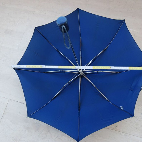Folding umbrella, blue