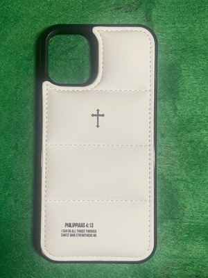 Калъф iPhone 12 Puffer White / Black Cross нов