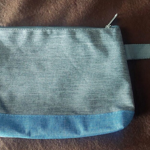 Toiletry bag, simple and practical, grey and blue