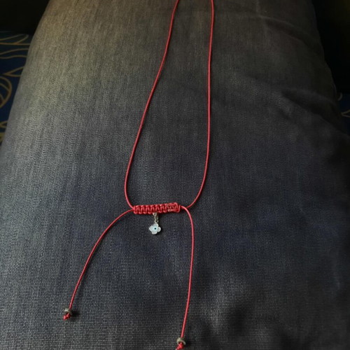 Mataki Amulet Charm with Red Cord like new