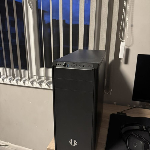 Gaming computer with 100Hz monitor like new, i5 10400f, GTX 1070 8GB