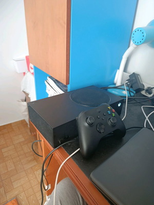 Xbox Series S 1TB σαν καινούργιο με battery pack