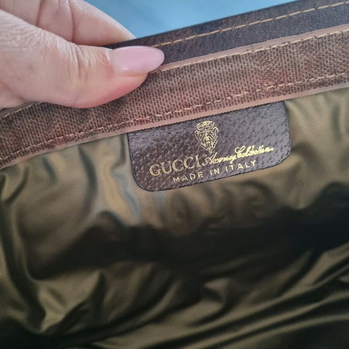 Gucci clutch in very good condition, beige and brown