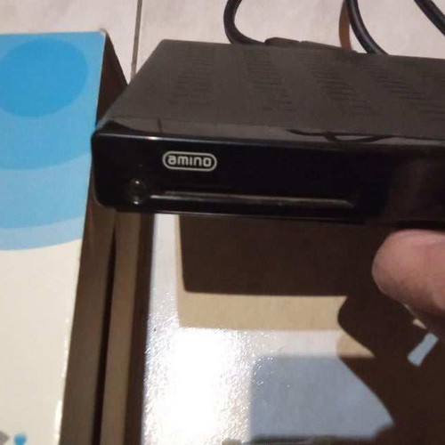 Ote Connex TV used, Amino decoder with router and remote control
