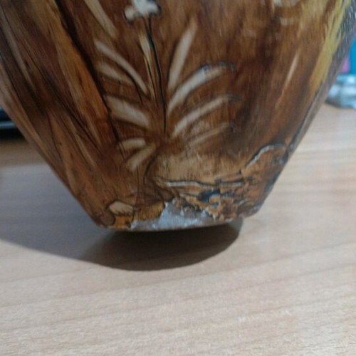 Decorative ceramic vase used with Ikaros motif