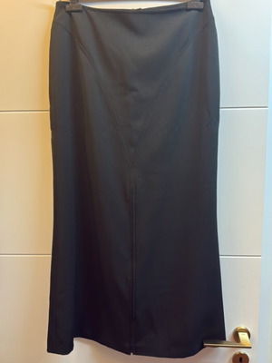 Seeler IT48 FR44 Black Maxi Skirt with Adjustable Front Slit Like New