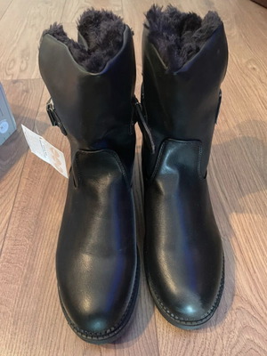 Μποτάκια με γουνάκι Voi&Noi καινούργια, μέγεθος 41, μαύρα