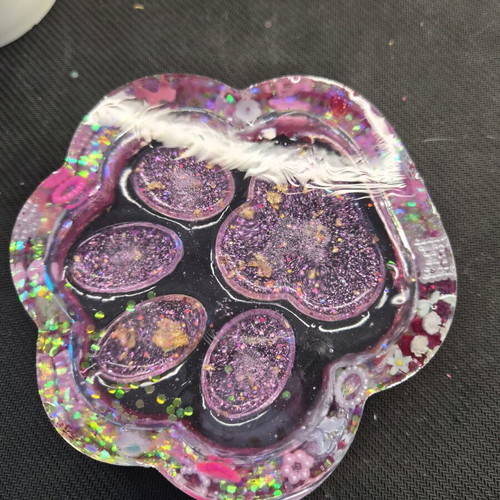 The Paw ashtray new made of epoxy and UV resin