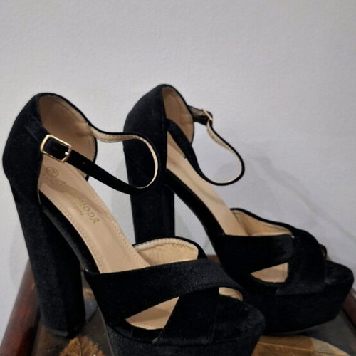 Alta Moda black velvet sandals used, size 38