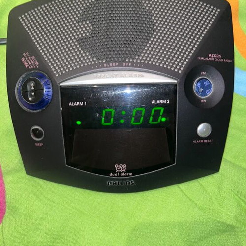 Philips vintage radio clock like new