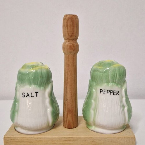Vintage salt and pepper set with wooden base new, 5 sets