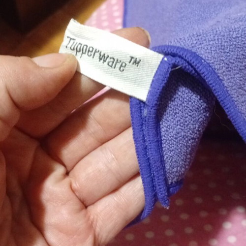 ONLY 10 EUROS TUPPERWARE SPORT sport towel tupperware
