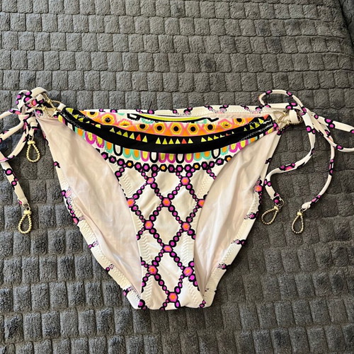 Swimsuit set of 3 pieces with Medium and Large sizes