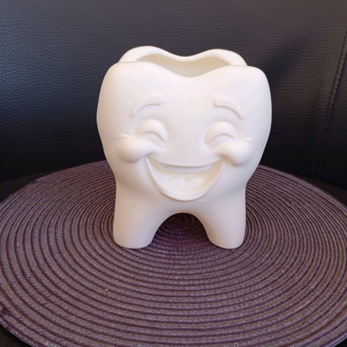 Toothbrush holder like new