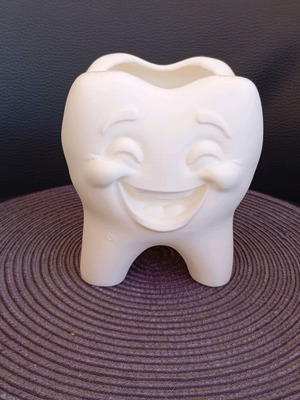 Toothbrush holder like new
