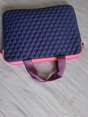 Τσάντα μεταφοράς λάπτοπ σαν καινούργια, ροζ και μωβ
