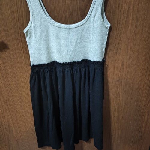 Dress with straps like new, one size, black and grey