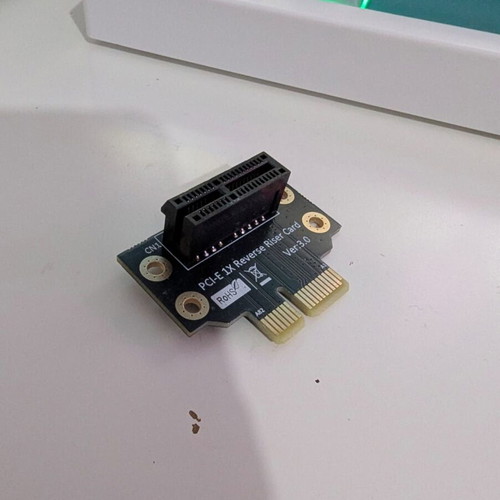 PCI-E 1X Reverse Riser Card 3.0 like new for PC builds
