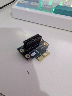 PCI-E 1X Reverse Riser Card 3.0 like new for PC builds