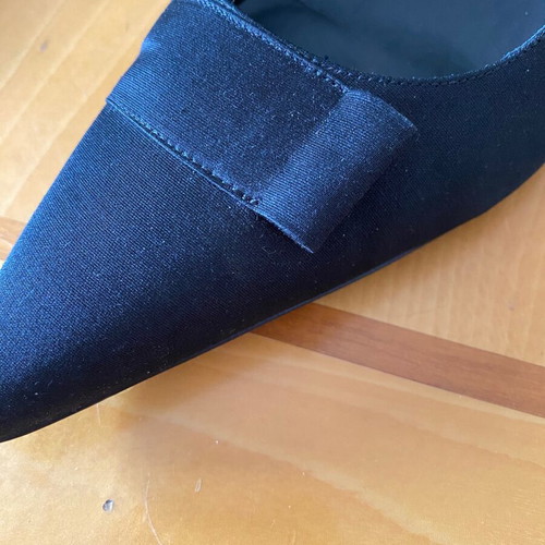 Satin black Kalogirou pumps like new, size 38.5