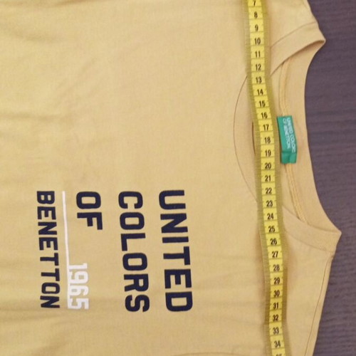 Benetton yellow kids t-shirt like new, size XS