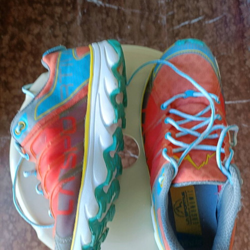 La Sportiva athletic shoes like new, size 40, multicolor