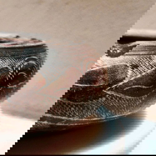 Ръчно изработена издълбана пепелник с камък от Мъртво море като нов