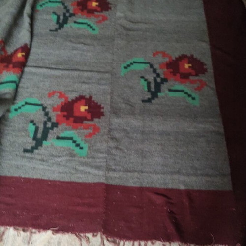 Handwoven rug like new, wool, dimensions 2.67x2.07 m