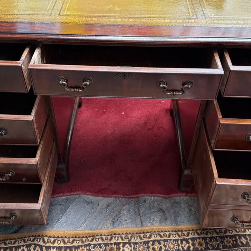 Antique removable desk 1930-40, like new condition