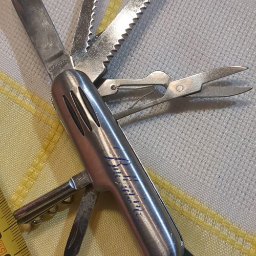 Multi-Tool Pocket Knife like new, stainless steel with 11 tools