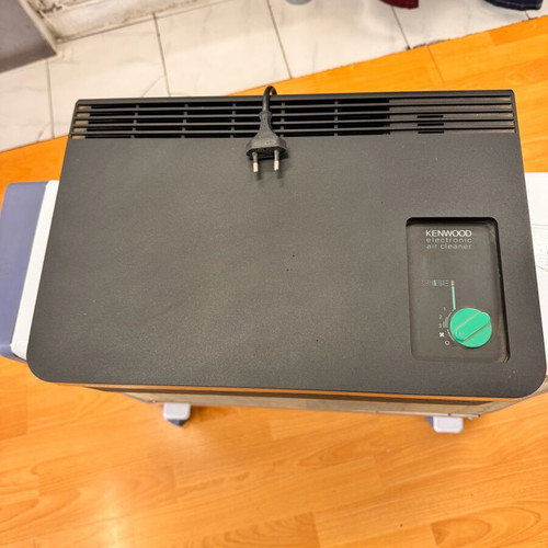 Kenwood Air Cleaner electronic like new