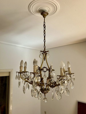 Vintage eight-arm chandelier like new, bronze with crystal decoration